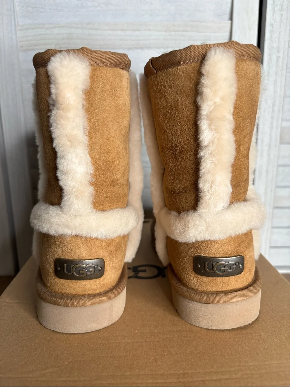 UGG Kids Hadley Boots Chestnut Suede Shearling Mid Calf Size 3 Kids